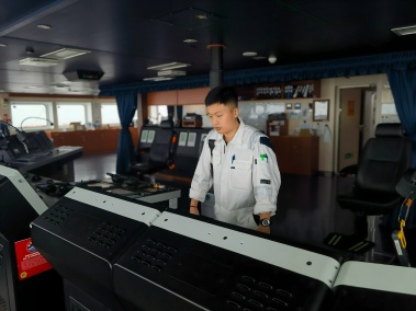 【海员采访】恭喜森海海员孙鑫提职为MISC集团LNG船队首位中国籍船长！